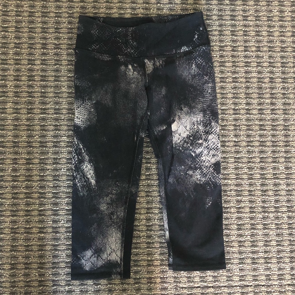 Alo Yoga cropped leggings- XS